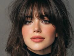 Apa Itu Gaya Rambut Side-Swept Bangs pada Wanita?