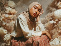 Apa Itu Maksud Pakaian Feminim dan Cirinya?