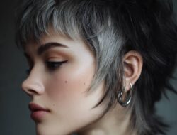 Apa Itu Model Rambut Wolf Cut Pada Wanita dan Cirinya?
