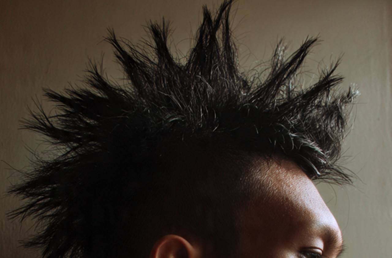 Gaya Rambut Textured Spikes